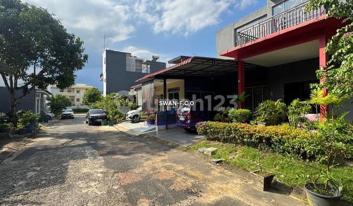 Rumah Hook Kezia Residence Baloi 2 Lantai Siap Huni