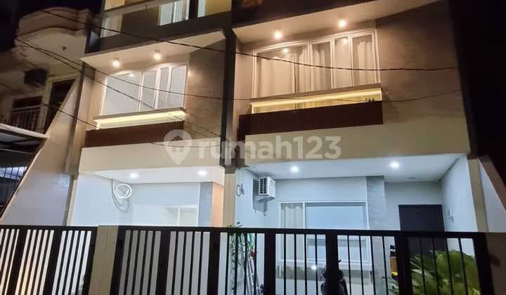 Rumah Baru Minimalis 3 Lantai Duri Kepa