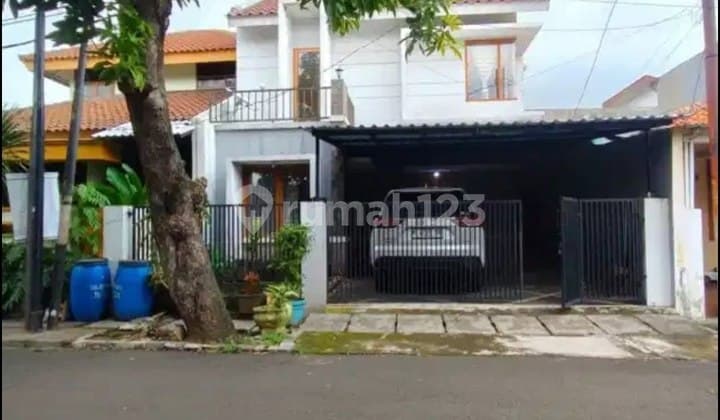 For Sale 2-Story House in East Jakarta Near Toll Gate