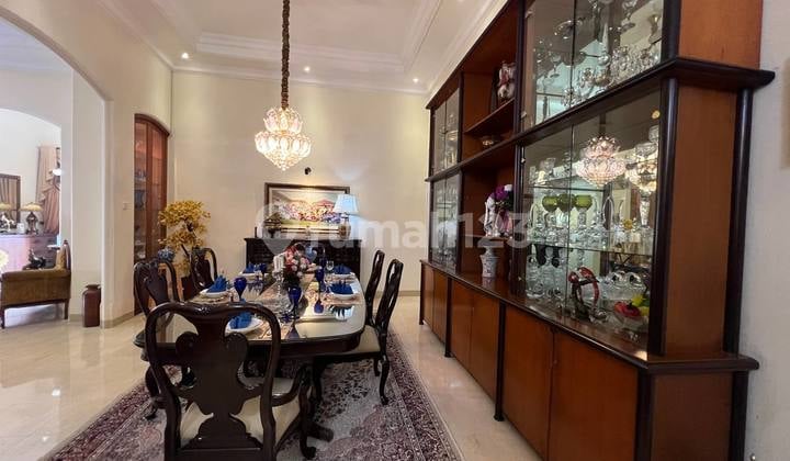 Luxurious 2-story House, Furnished, Freehold Certificate, Land Area 1060 m2, Jl Pedurenan, Cimanggis, Strategic location, 5 Minutes to Cijago Toll and Harjamukti LRT Station (Rj)