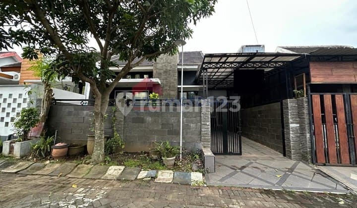 Rumah 2 Lantai Full Furnished Siap Huni Dekat Tol Singosari
