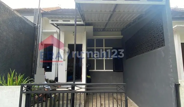 Modern Ready-to-Occupy House in Pakisjajar