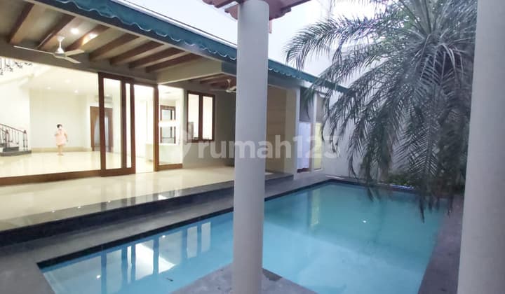 Luxury House Pondok Indah - Asri, Tenang & Privat