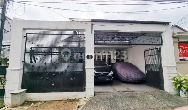 Spacious & Comfortable Residence in Kalisari, East Jakarta