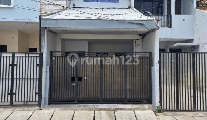 Fast Rental - Renovated 2-Story House in Sawah Besar
