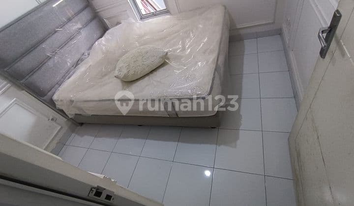 Single-Story House in the Center of Gading Serpong