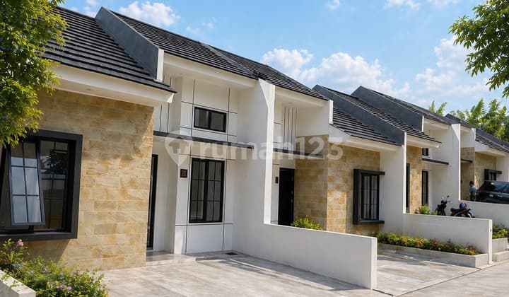 House, 1 Floor, Freehold (SHM), Near KRL Access.