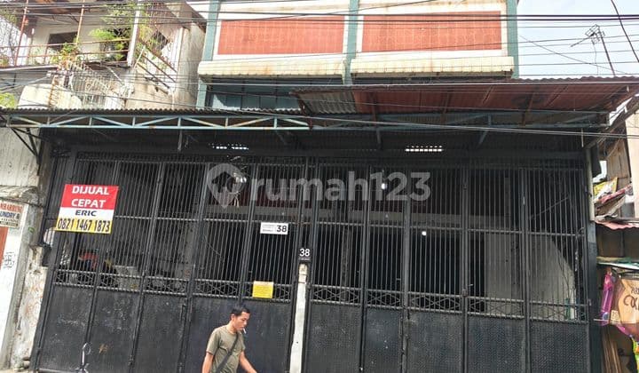 Shop-House, 4 Floors, Freehold Title, in Tamansari Jakarta, Super Strategic Location