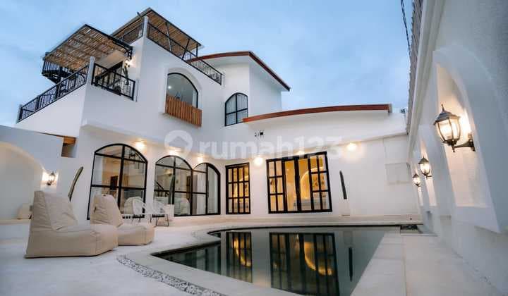 Luxury 3-Bedroom Villa with Ocean and Valley View, Near Melasti Beach