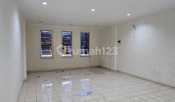 Disewakan Ruko 3,5 lt Siap Huni Dan Kondisi Rapih Di Alam Sutera
