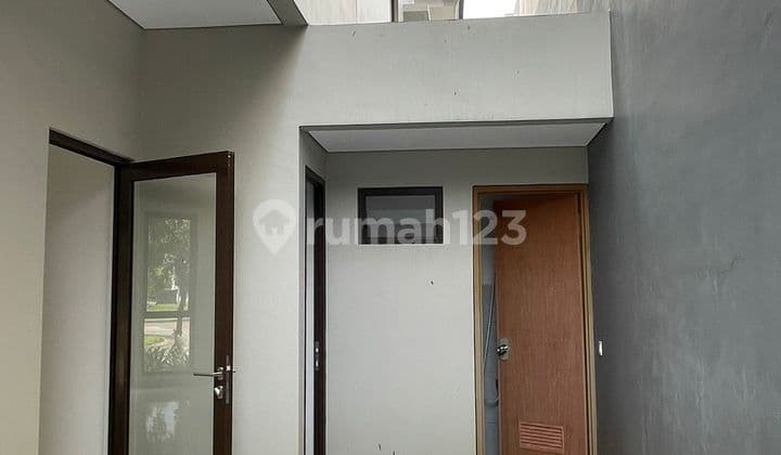 Dijual Cluster Aure di Mozia. Rumah Hook, Hadap Selatan Timur.