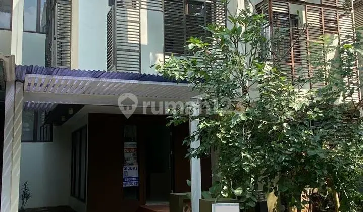 2 Jalur Jalan Rumah Rapi 3 Lantai Whelford Greenwich BSD