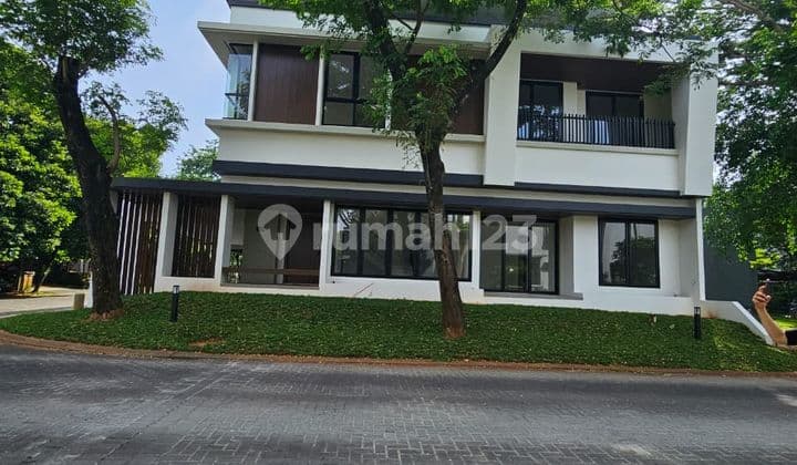 Dijual Rumah Mewah Brand New di Foresta Naturale Bsd