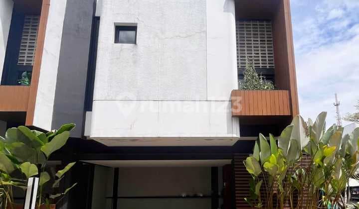 For Sale: House in Favoury House (Near Taman Tekno BSD)