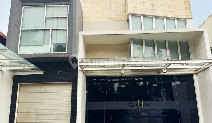 Dijual Bangunan Kantor 3 Lantai Jl Raya Anggrek Loka Furnished