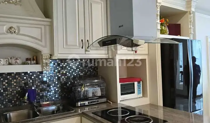 Fully Furnished, City Park View, Rare Unit