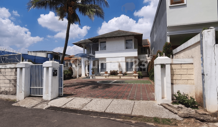 Luxury House, Ready to Move In 2 Floors, Near MRT Lebak Bulus and Point Square, Jl. Pertanian, Lebak Bulus, Cilandak, South Jakarta, DKI Jakarta 12440