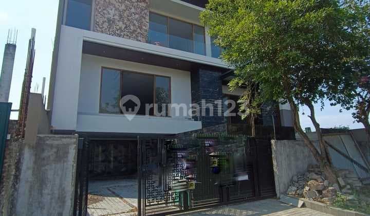 Rumah Baru Minimalis Basement Ada Lift Schindier