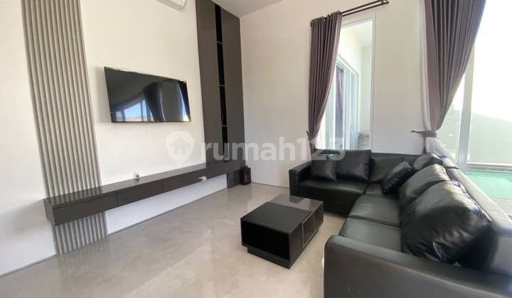 Best Price!! On Sale 2-Story Villa, One Gate System, Dikerobokan, Badung.