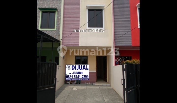 Translation: For Sale: Cheap Rooftop House on Kresek Raya (25213)