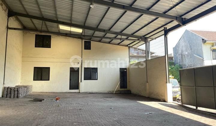 For Sale Negotiable Ready-to-Use Warehouse in Margomulyo Indah Area Near West Tandes Toll Gate