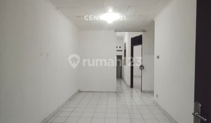 Minimalist House in Metland Menteng Cakung with 1300W Prepaid Meter