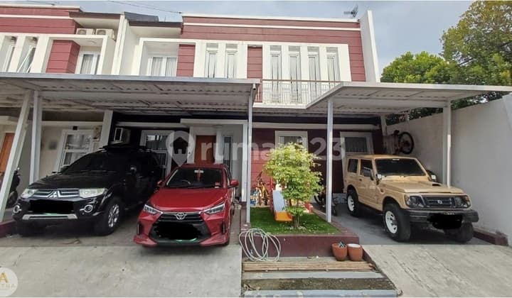 Semi-Furnished Ready-to-Occupy House in Taman Kopo Katapang