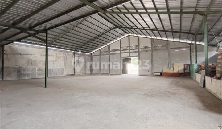 Warehouse on Jalan Nanjung, Lagadar, Margaasih, Bandung
