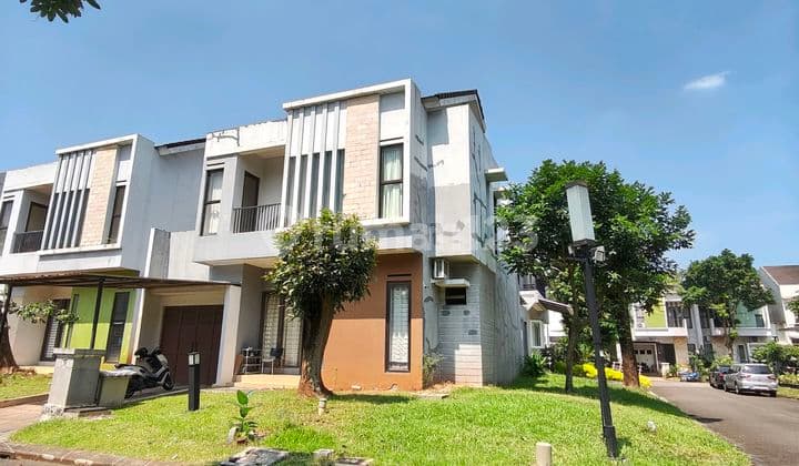 "Hook House in Newton Cluster Gading Serpong"