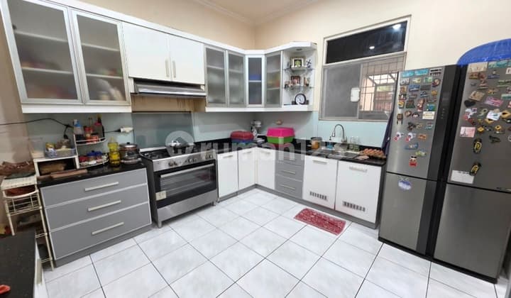 Ip3085: Move-In Ready House in Strategic Jelambar Location