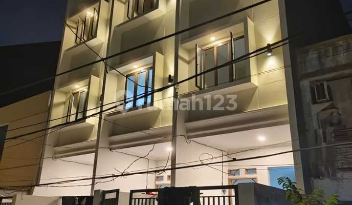 Ip2722 Taman Ratu Housing Complex House