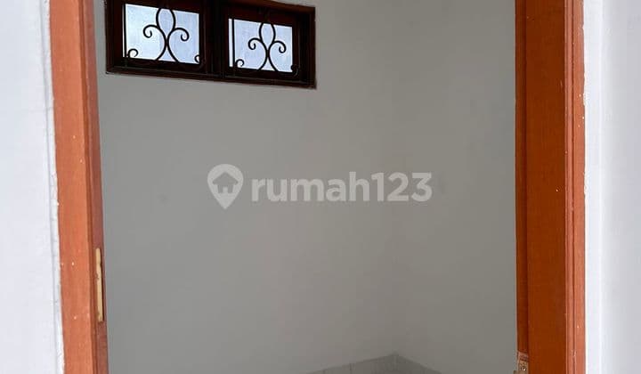 IP2994: Rumah Siap Huni Dalam Komplek Taman Ratu