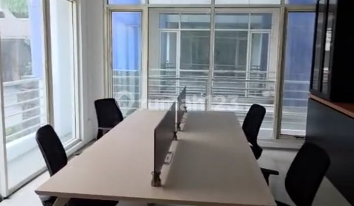 4 Floors