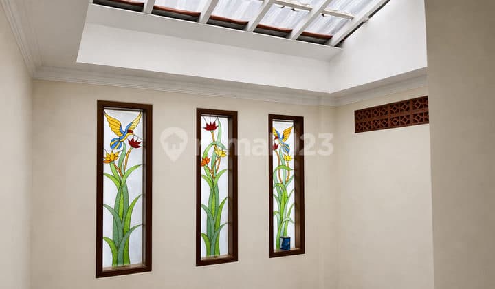 Jual Cepat Rumah Hook Taman Buaran Indah 1 - 2.85M Turun Dari 3,54M - 2 Lantai, 189/217M2, Klender, Duren Sawit