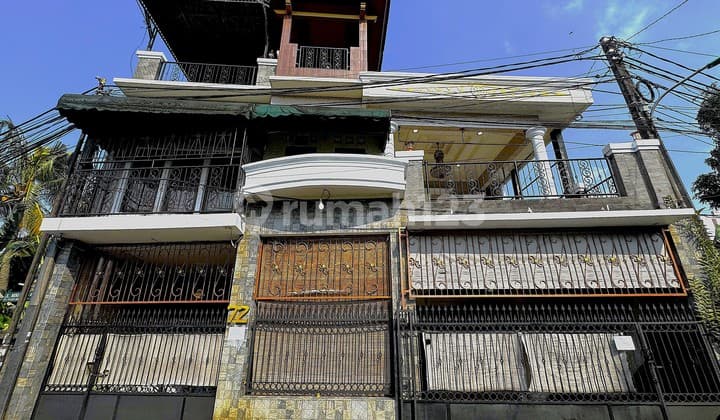 Jual Cepat Rumah Taman Mini 3 Lantai Bagus Full Renov 3 Lantai Lt/Lb 209/330 Hanya 2,8M Turun Dari 3,9 > 3,5 > 3,2 > 2,9