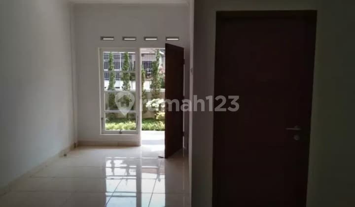 Rumah Bagus di Pasirluyu 2 Lantai SHM Hadap Barat