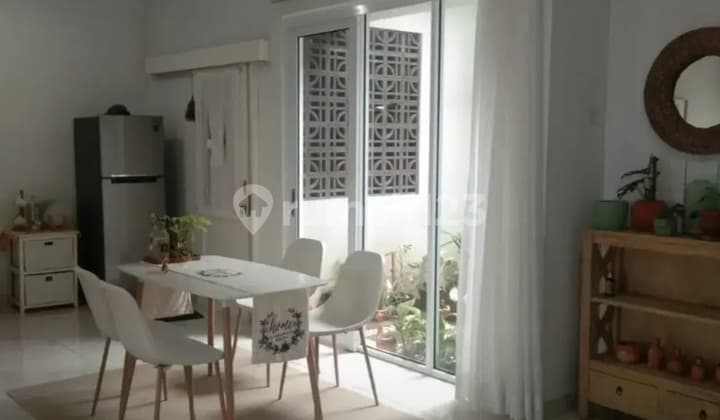 Rumah Bagus di Pasirluyu 2 Lantai SHM Hadap Barat