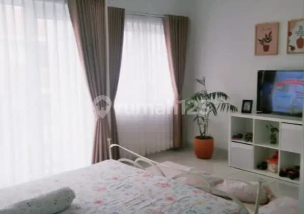 Rumah Bagus di Pasirluyu 2 Lantai SHM Hadap Barat