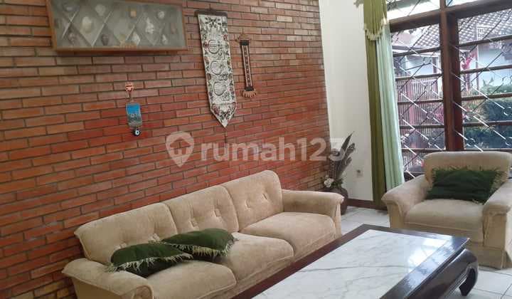 Rumah Hook di Komplek Gunung Batu Pasteur SHM