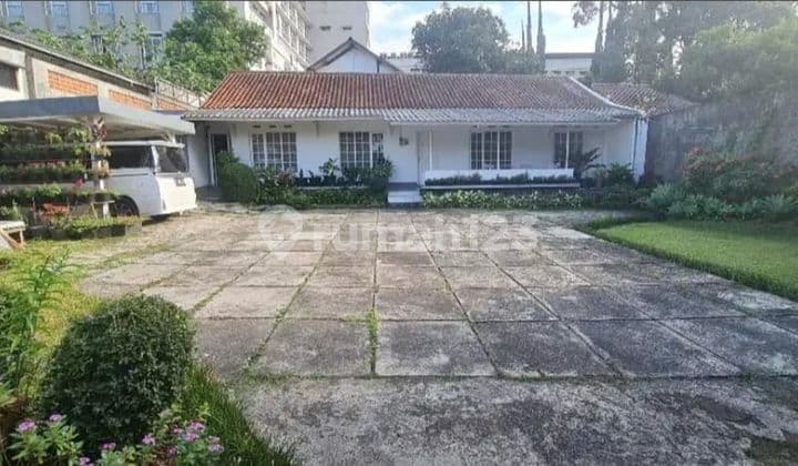 Dijual Rumah Strategis SHM di Setiabudi Mainroad