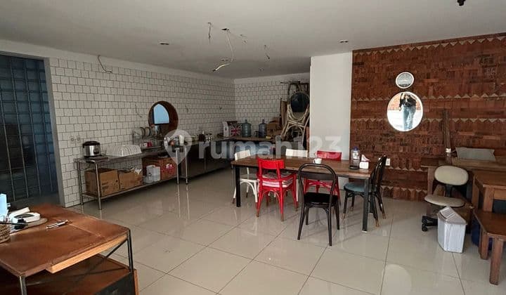 Dijual Rumah 3 Lantai Di Hegarmana Bandung