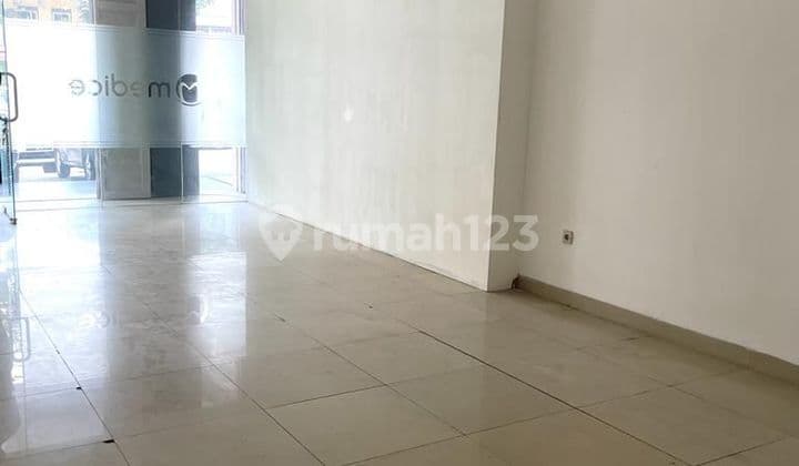 Ruko di Surya Sumantri Sayap Pasteur Hadap Barat