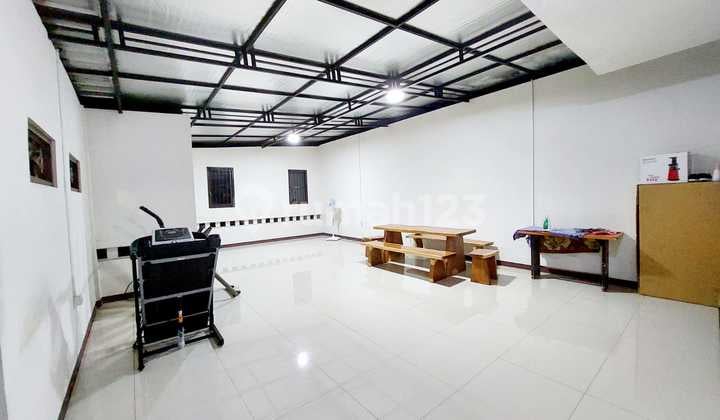 Ruko Hook 3 Lantai di Jalan Kurdi Bandung