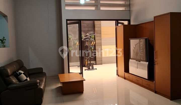 Dijual Rumah di Taman Holis Indah 2 Bandung Posisi Hook