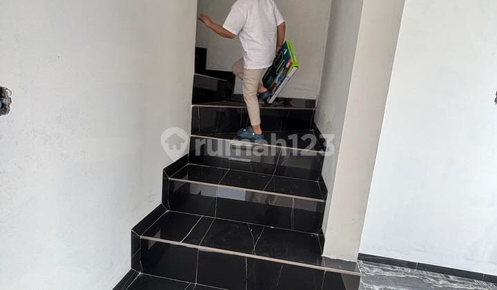 Rumah Baru Sayap TKI Kopo Dekat Dengan Tol