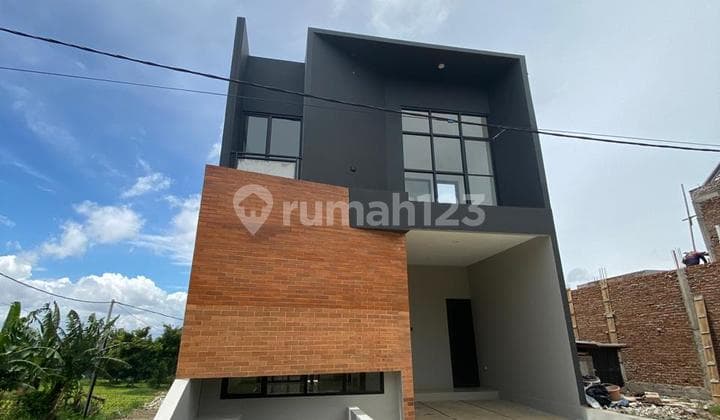 Rumah Tipe Kontemporer Di Permana Cimahi