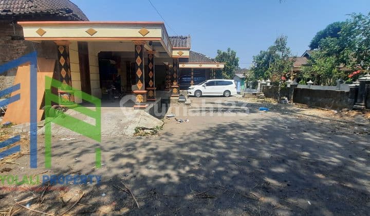 Rumah dengan halaman luas dekat perkantoran boyolali