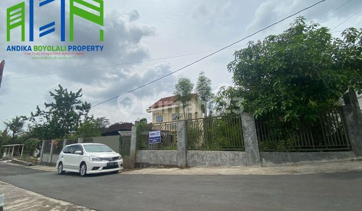 Rumah minimalis 2 lantai dengan halaman kebun luas di mojosongo boyolali