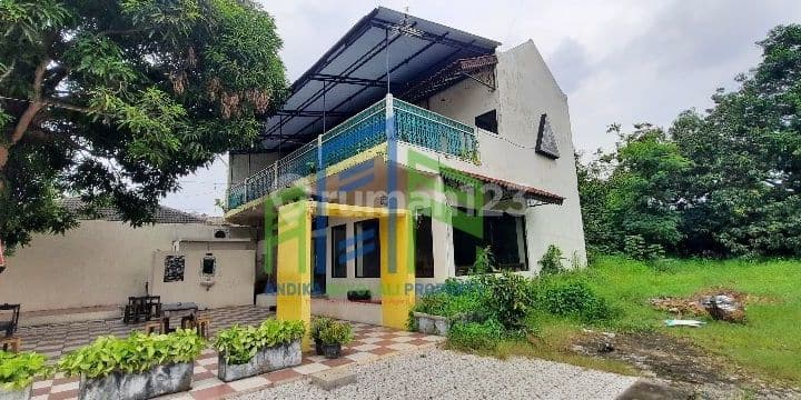 For Sale Strategic House in Kadipiro, Solo City