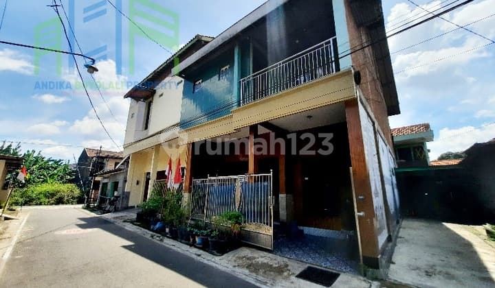 Rumah 2 Lantaisiap Huni di Colomadu Solo
